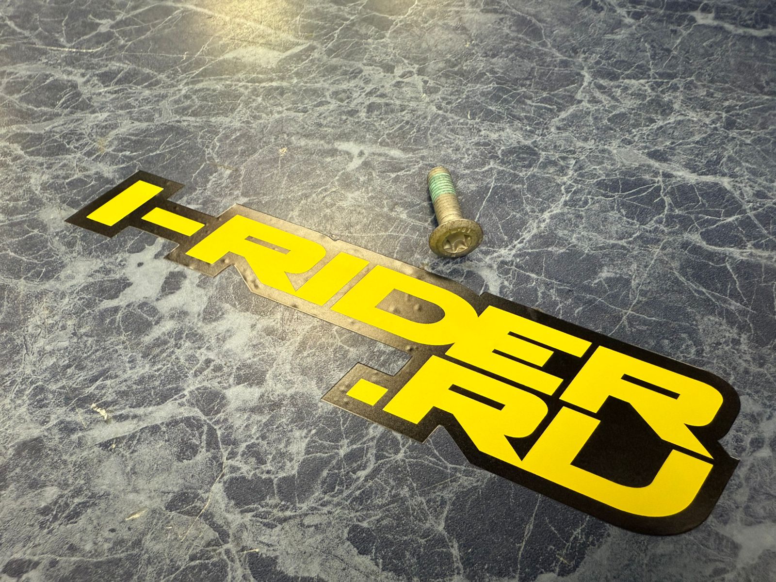 Болт крепления подрамника KTM OEM 0019080306S M8X30