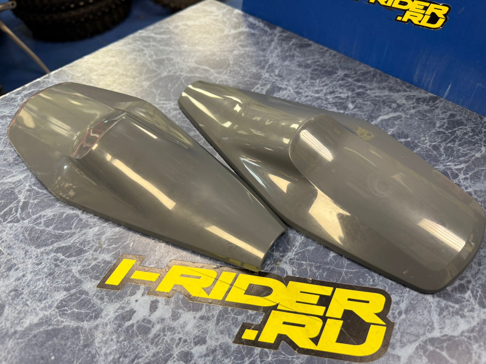 Защита рук Husqvarna OEM 25102082044BJ серая