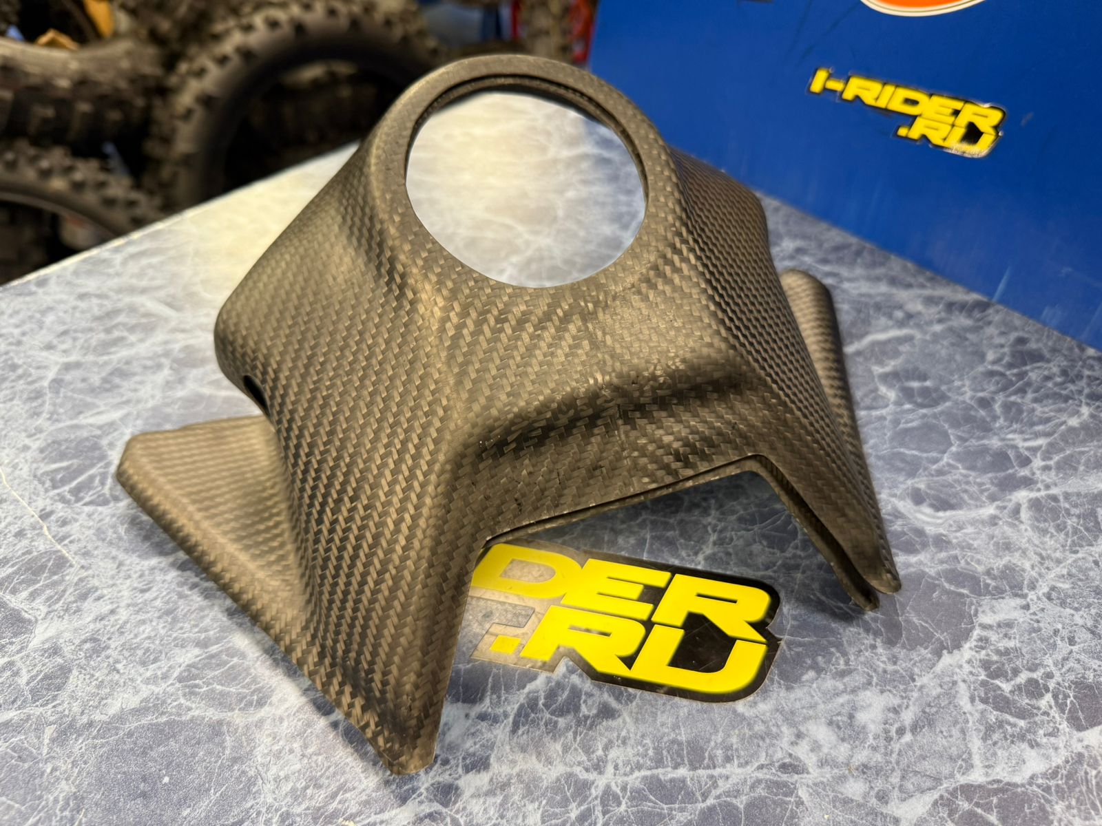 Защита верхней части бензобака Carbon KTM EXC 2024+ SX-F 2023+